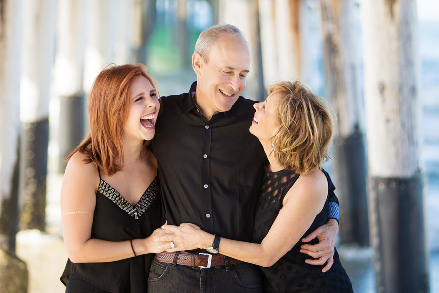 Newport-Beach-Pier-Family-Photography